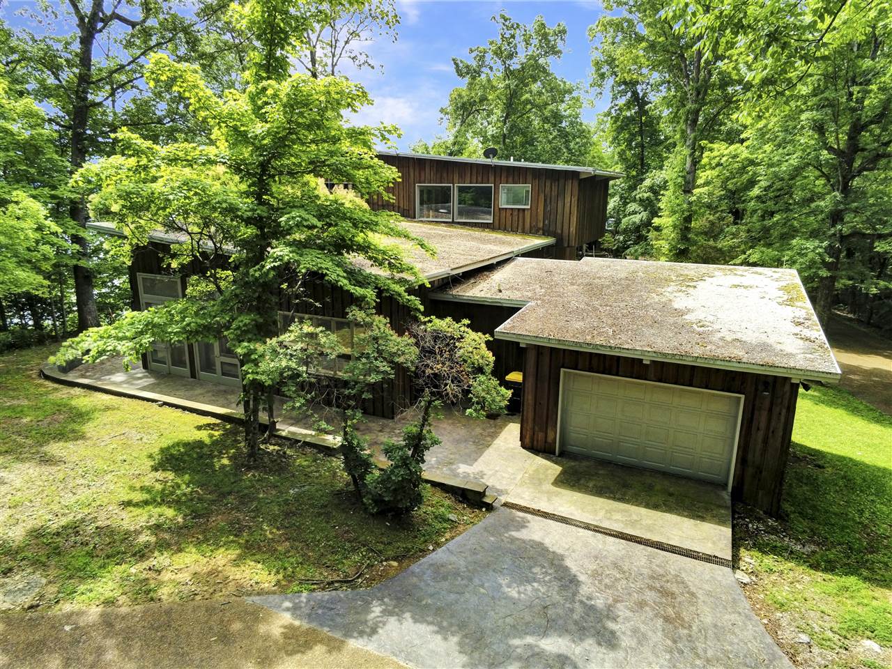 Scottsville, Kentucky 42164, United States, 3 Bedrooms Bedrooms, ,3 BathroomsBathrooms,Residential,Active,136350