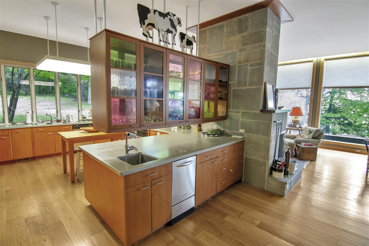 Scottsville, Kentucky 42164, United States, 3 Bedrooms Bedrooms, ,3 BathroomsBathrooms,Residential,Active,136350