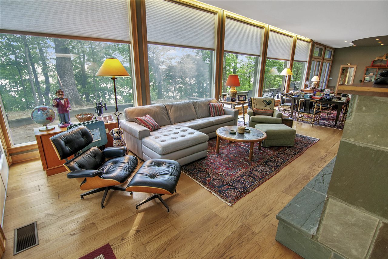 Scottsville, Kentucky 42164, United States, 3 Bedrooms Bedrooms, ,3 BathroomsBathrooms,Residential,Active,136350