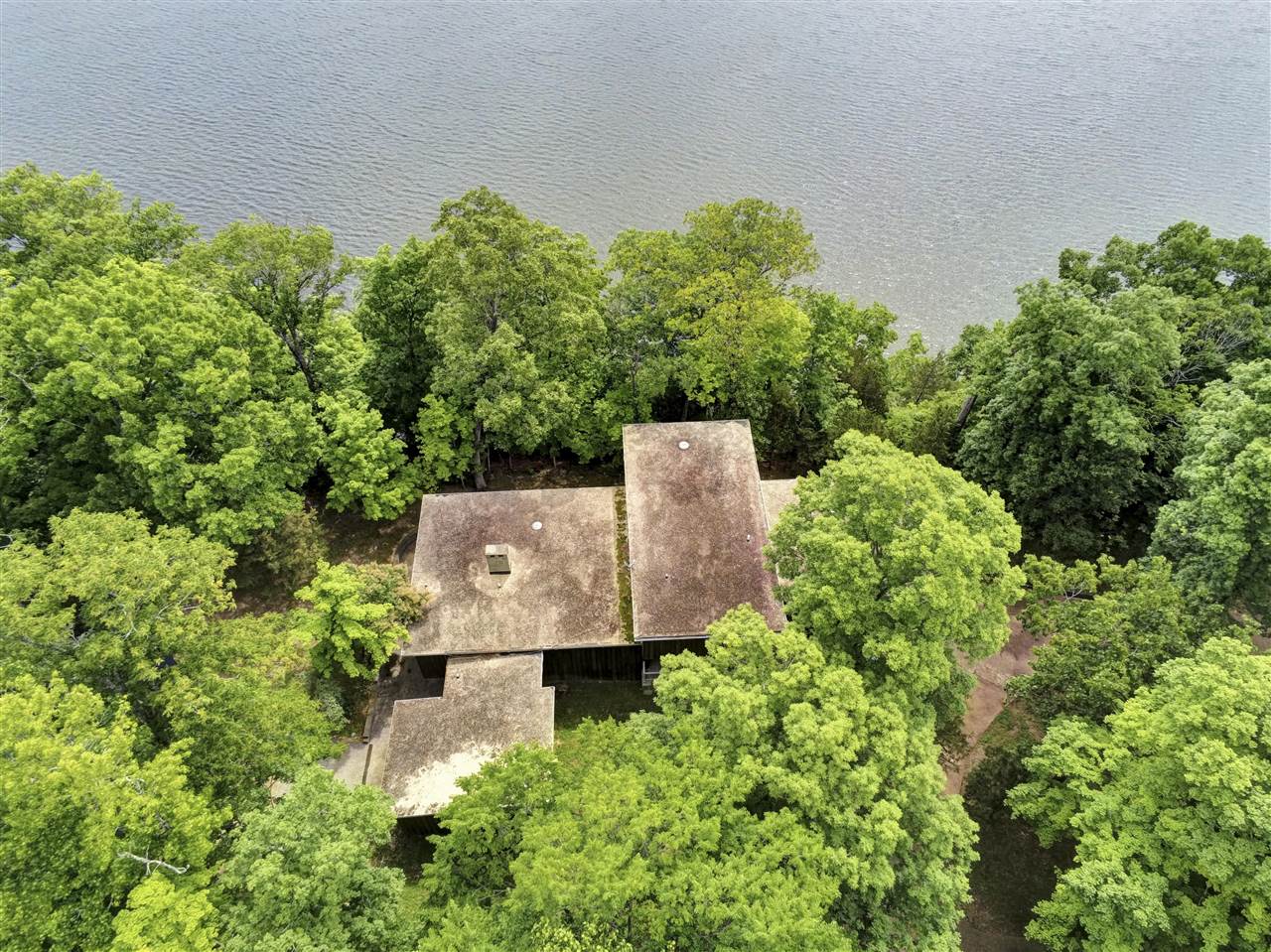 Scottsville, Kentucky 42164, United States, 3 Bedrooms Bedrooms, ,3 BathroomsBathrooms,Residential,Active,136350