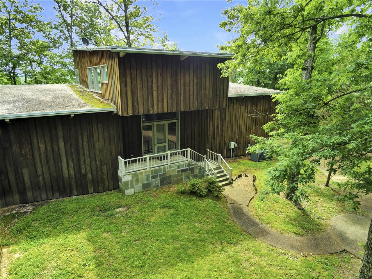 Scottsville, Kentucky 42164, United States, 3 Bedrooms Bedrooms, ,3 BathroomsBathrooms,Residential,Active,136350