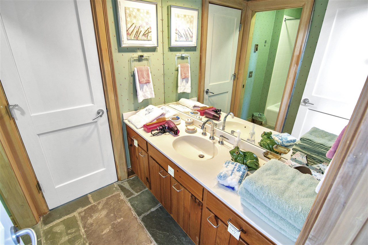 Scottsville, Kentucky 42164, United States, 3 Bedrooms Bedrooms, ,3 BathroomsBathrooms,Residential,Active,136350