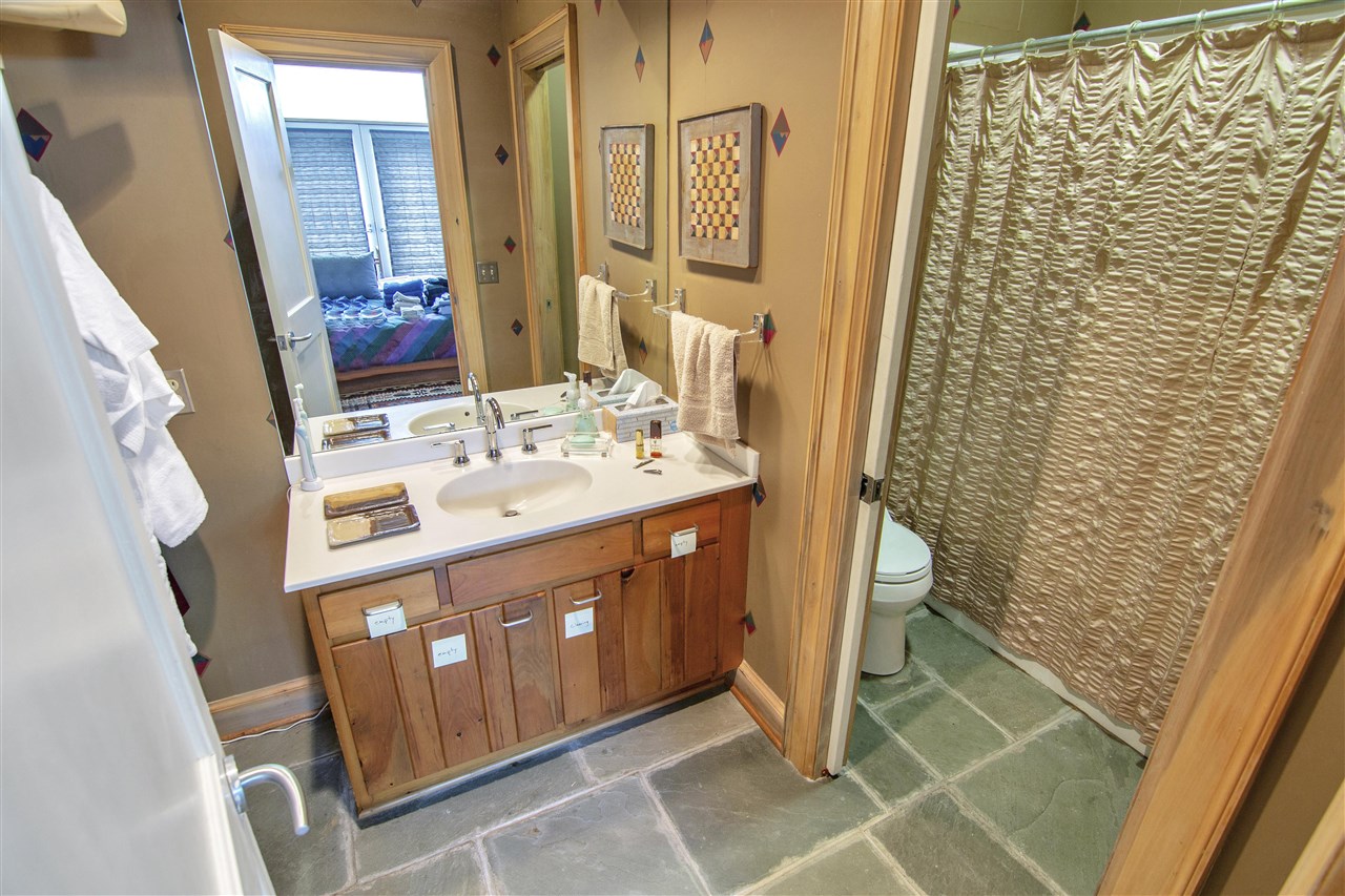 Scottsville, Kentucky 42164, United States, 3 Bedrooms Bedrooms, ,3 BathroomsBathrooms,Residential,Active,136350