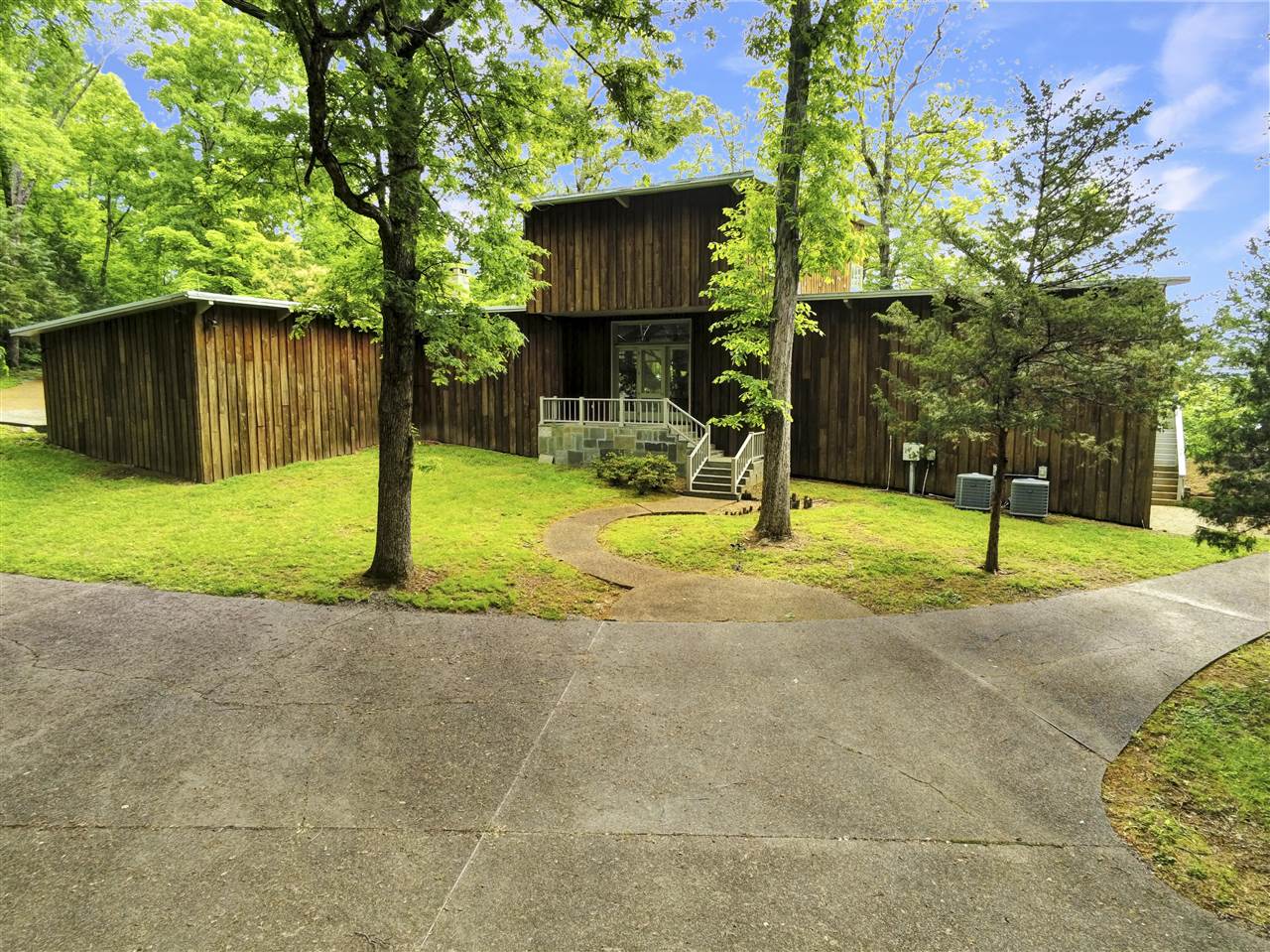 Scottsville, Kentucky 42164, United States, 3 Bedrooms Bedrooms, ,3 BathroomsBathrooms,Residential,Active,136350