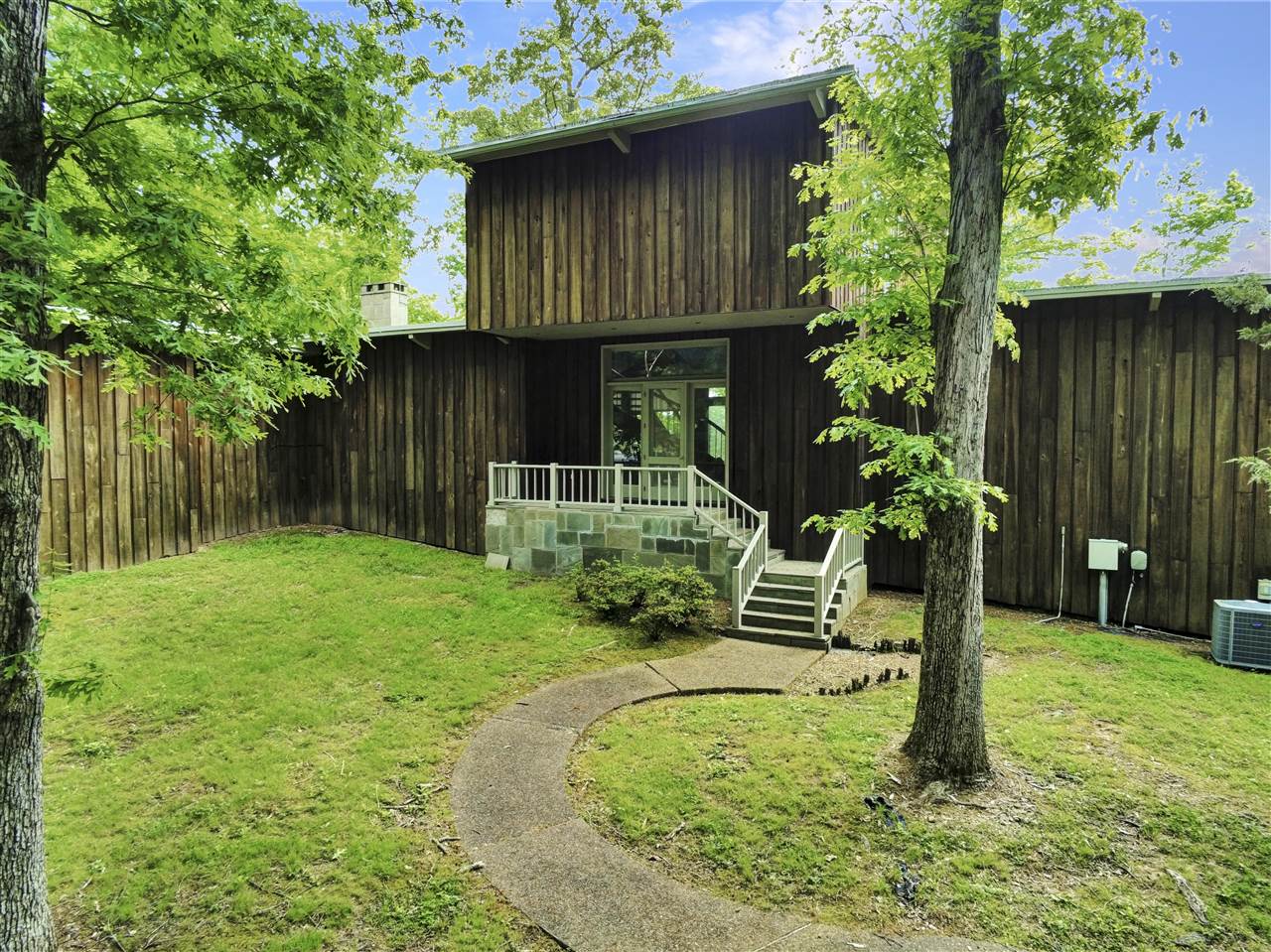 Scottsville, Kentucky 42164, United States, 3 Bedrooms Bedrooms, ,3 BathroomsBathrooms,Residential,Active,136350