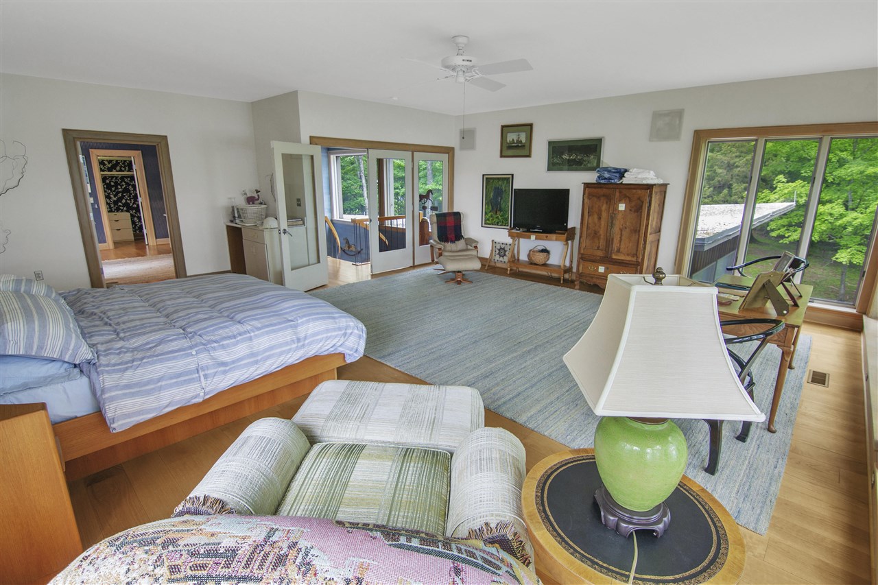 Scottsville, Kentucky 42164, United States, 3 Bedrooms Bedrooms, ,3 BathroomsBathrooms,Residential,Active,136350