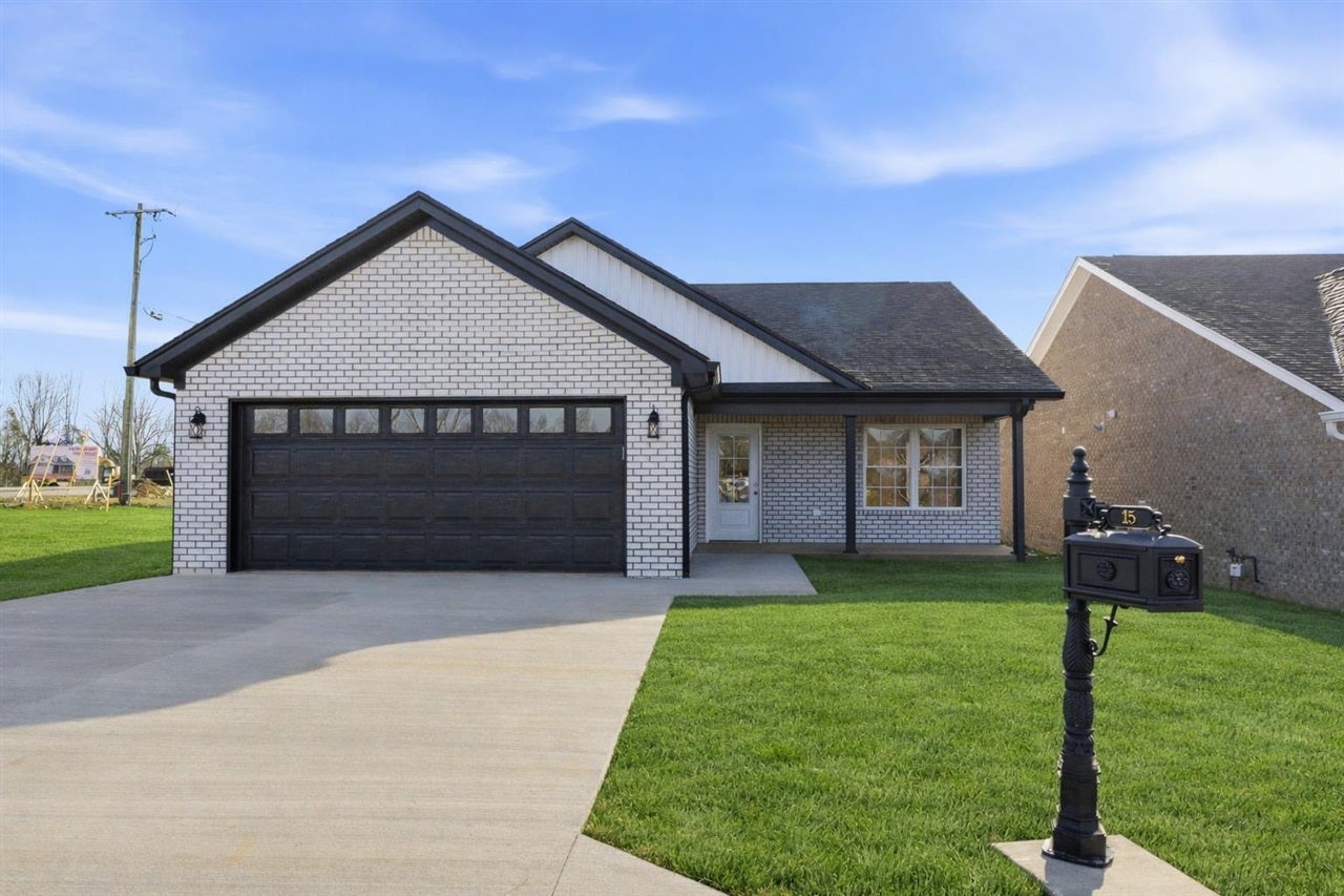 Photo 1 of 32 — 15 Paislynne Court, Brandenburg, KY 40108