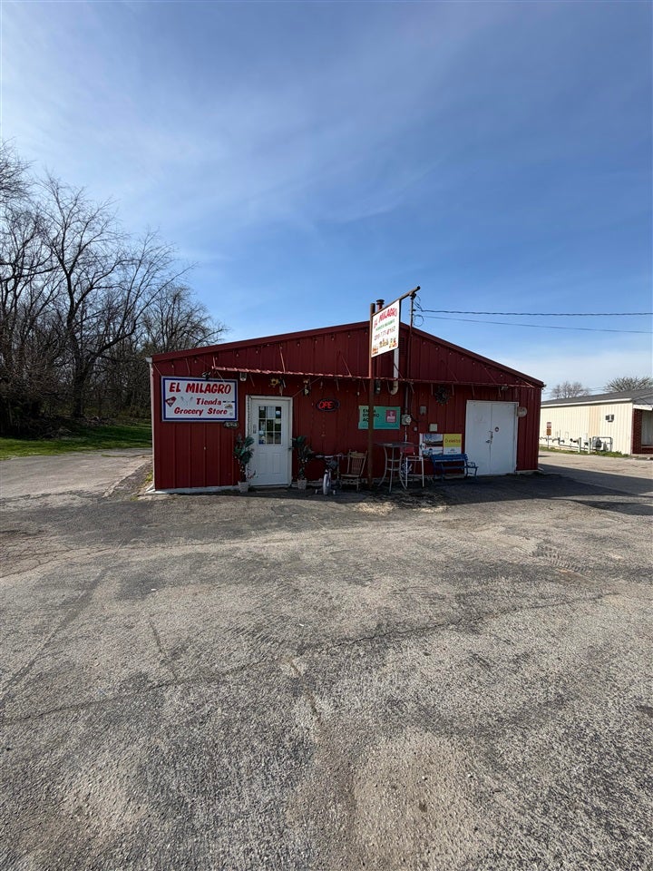 Photo 1 of 9 — 406 S Dixie Highway, Cave City, KY 42127