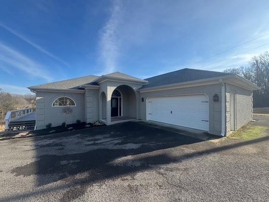 293 N SPRING ST, SCOTTSVILLE, KY 42164 - Image f733ee5334fa257d2cf5b8bc8123cf7f/3159795476