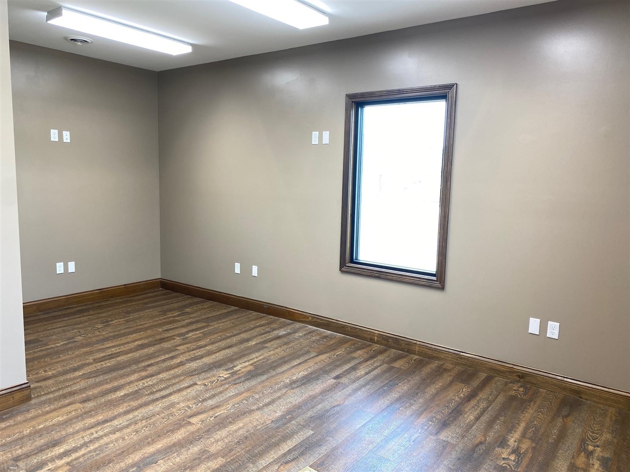 Cave City, Kentucky 42127, United States, ,Commercial,Active,115346