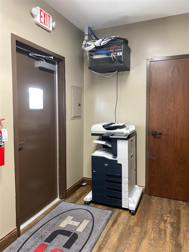 Cave City, Kentucky 42127, United States, ,Commercial,Active,115346