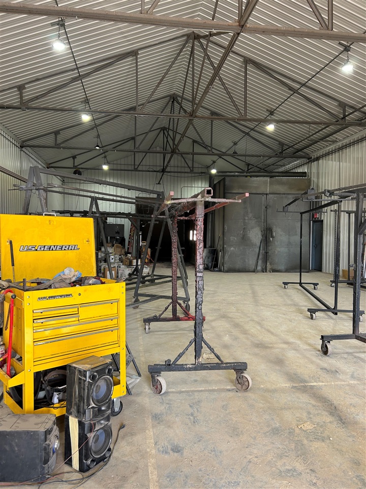 Cave City, Kentucky 42127, United States, ,Commercial,Active,115346