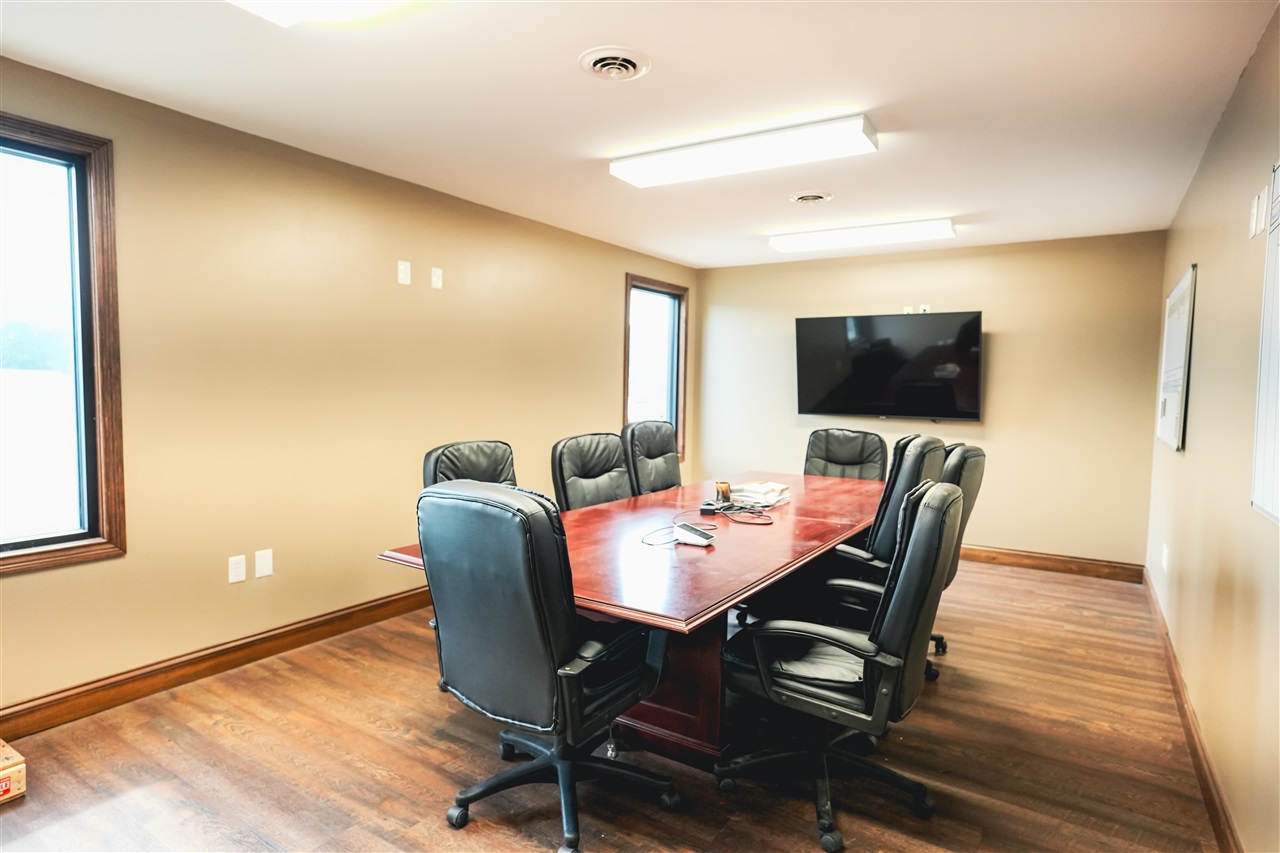 Cave City, Kentucky 42127, United States, ,Commercial,Active,115346