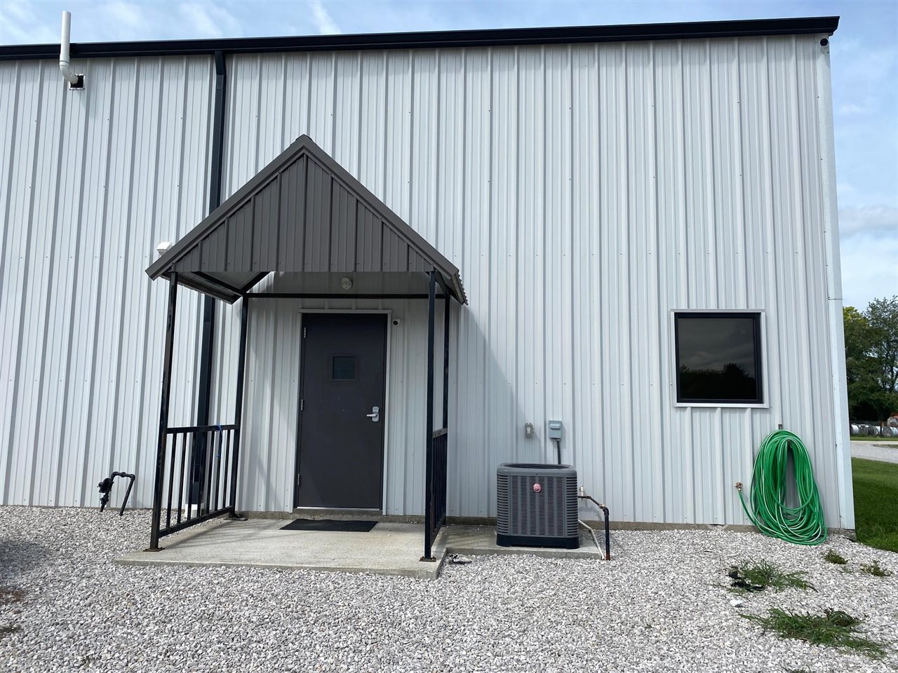 Cave City, Kentucky 42127, United States, ,Commercial,Active,115346