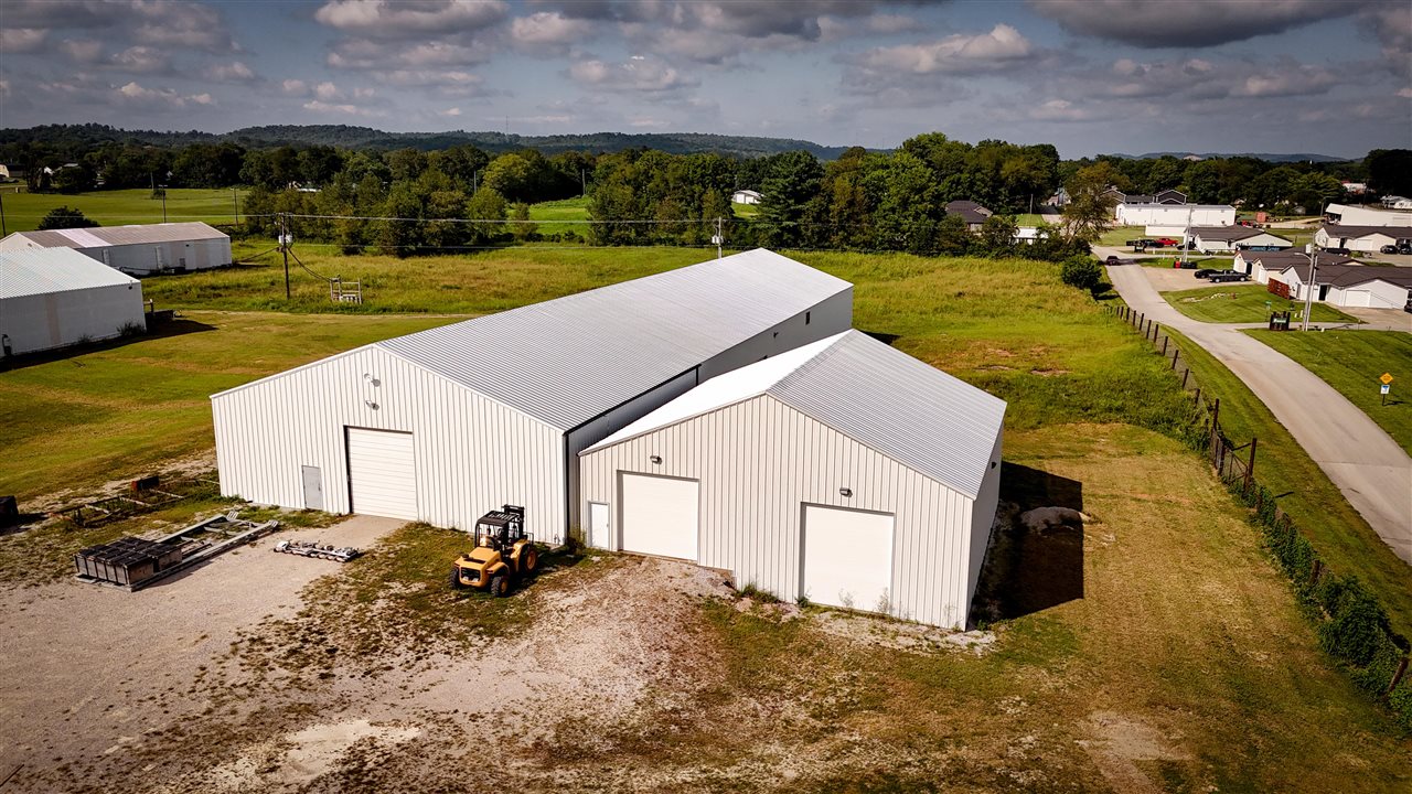 Cave City, Kentucky 42127, United States, ,Commercial,Active,115346