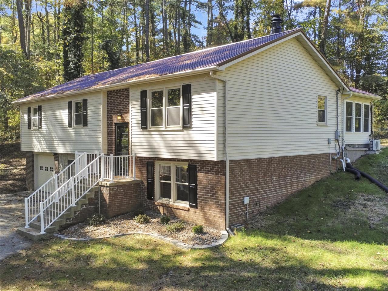 Glasgow, Kentucky 42141, United States, 4 Bedrooms Bedrooms, ,2 BathroomsBathrooms,Residential,Active,232778