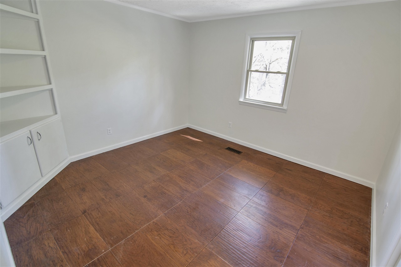 Glasgow, Kentucky 42141, United States, 4 Bedrooms Bedrooms, ,2 BathroomsBathrooms,Residential,Active,232778