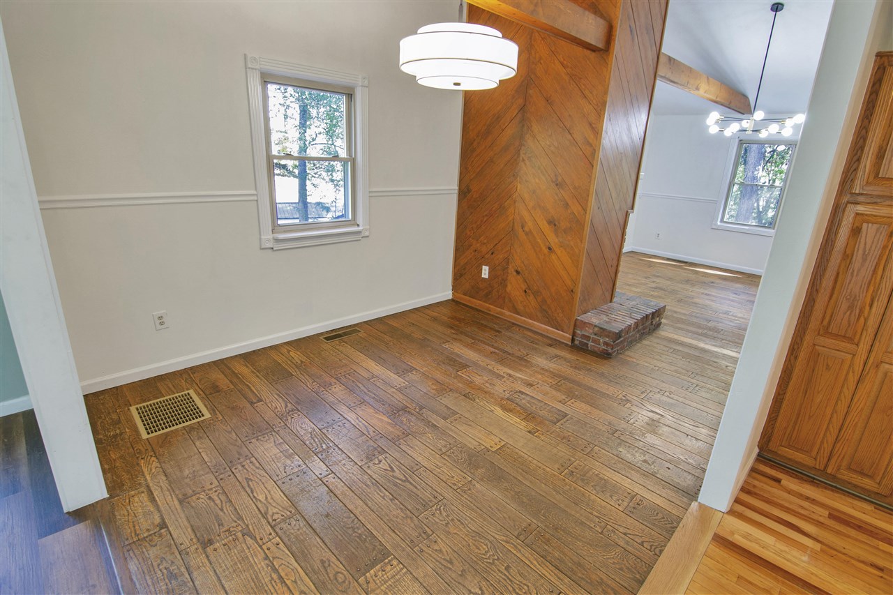 Glasgow, Kentucky 42141, United States, 4 Bedrooms Bedrooms, ,2 BathroomsBathrooms,Residential,Active,232778