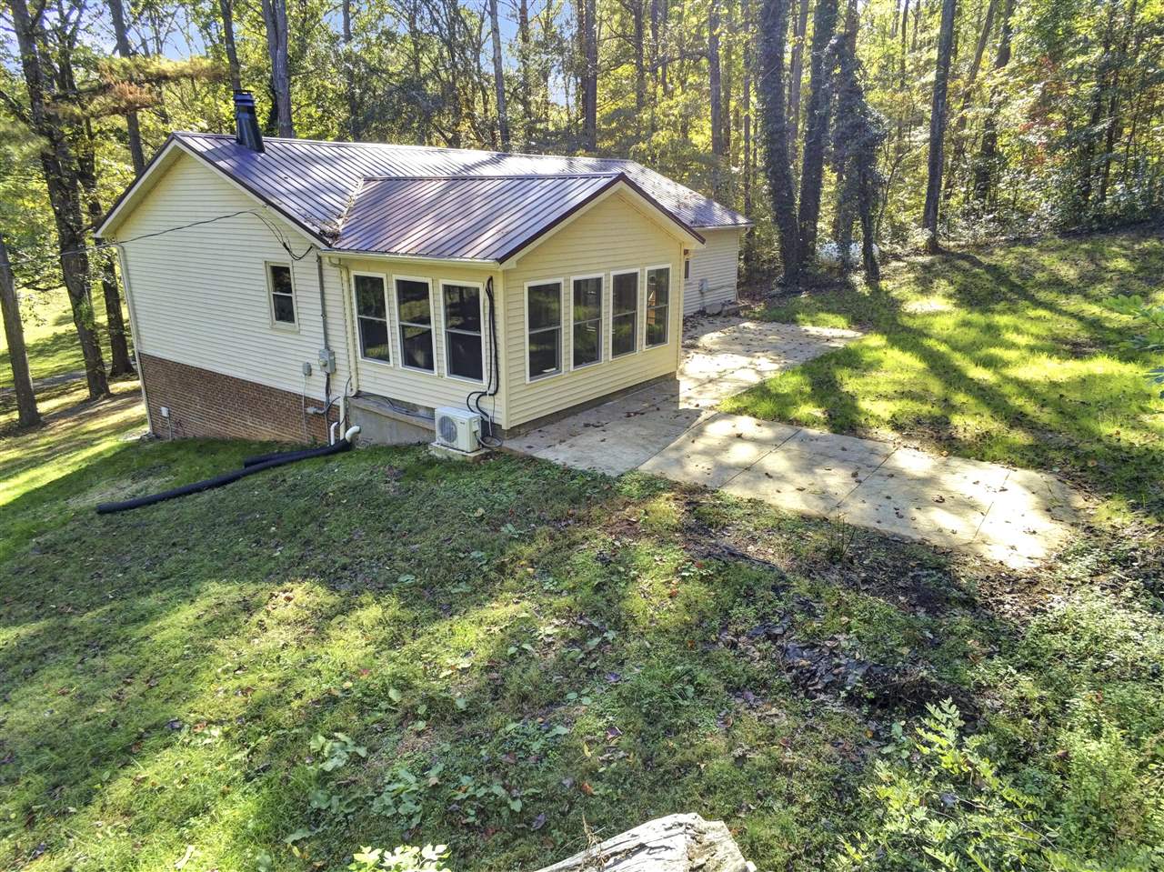 Glasgow, Kentucky 42141, United States, 4 Bedrooms Bedrooms, ,2 BathroomsBathrooms,Residential,Active,232778