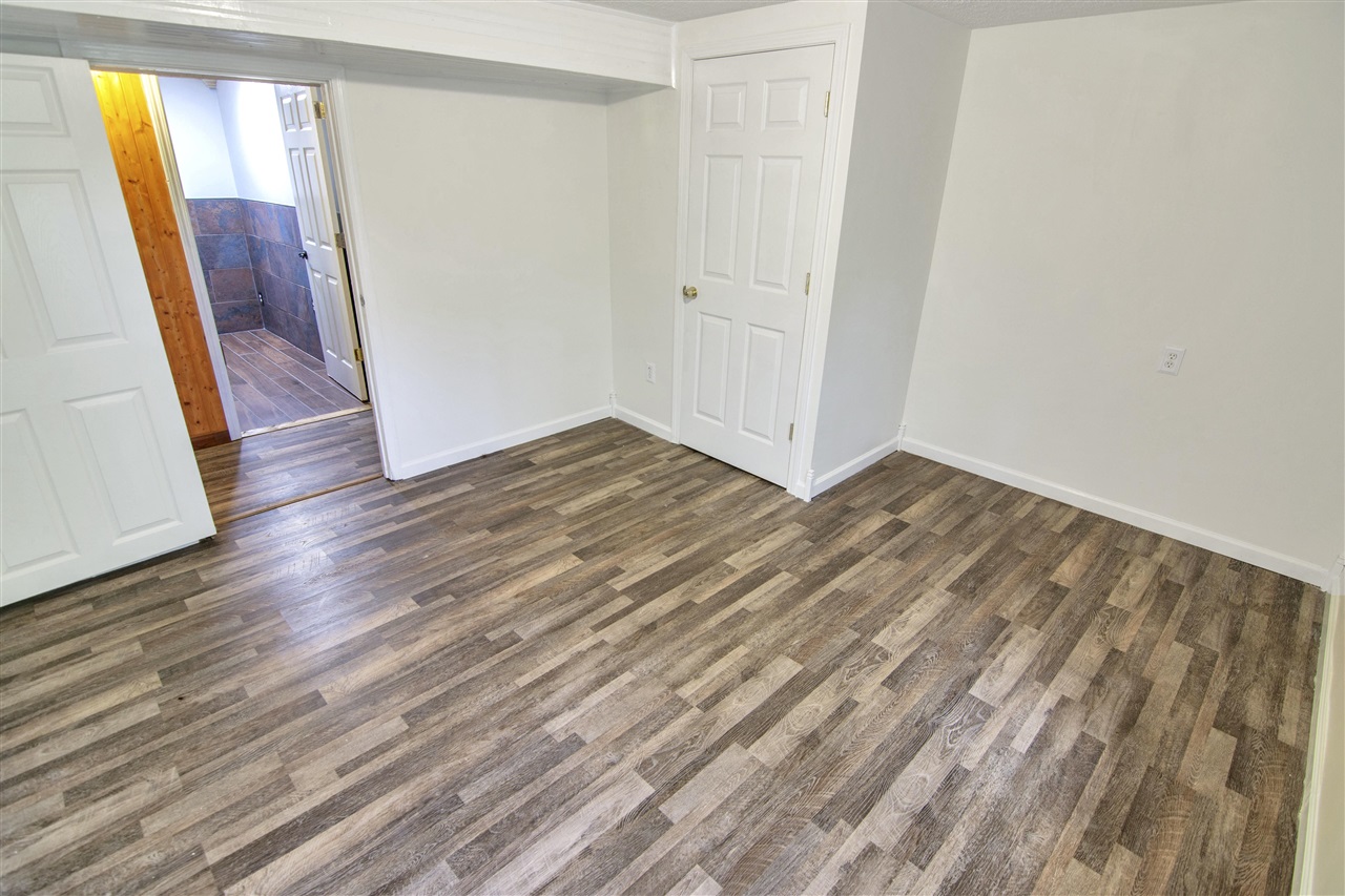 Glasgow, Kentucky 42141, United States, 4 Bedrooms Bedrooms, ,2 BathroomsBathrooms,Residential,Active,232778