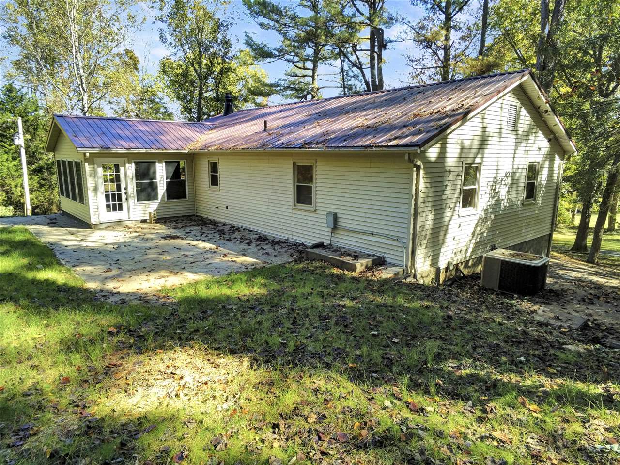 Glasgow, Kentucky 42141, United States, 4 Bedrooms Bedrooms, ,2 BathroomsBathrooms,Residential,Active,232778