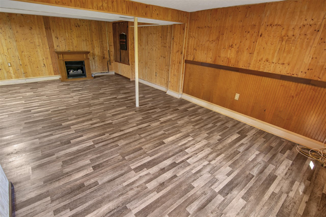 Glasgow, Kentucky 42141, United States, 4 Bedrooms Bedrooms, ,2 BathroomsBathrooms,Residential,Active,232778