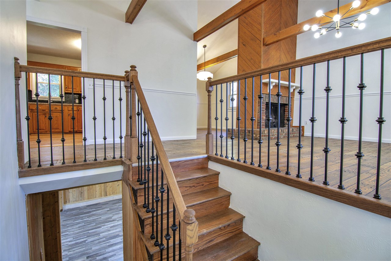 Glasgow, Kentucky 42141, United States, 4 Bedrooms Bedrooms, ,2 BathroomsBathrooms,Residential,Active,232778