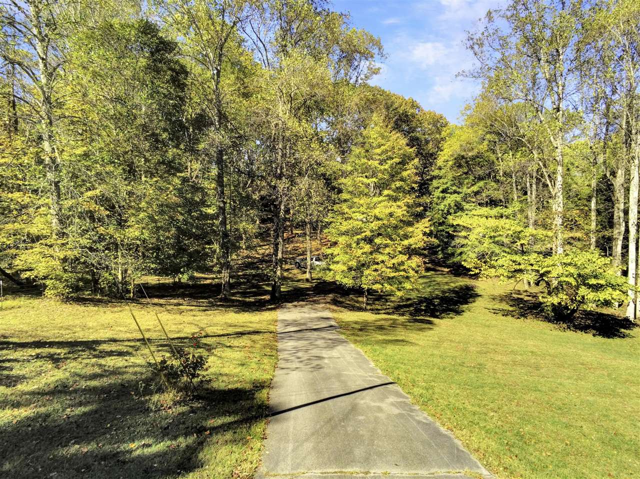 Glasgow, Kentucky 42141, United States, 4 Bedrooms Bedrooms, ,2 BathroomsBathrooms,Residential,Active,232778