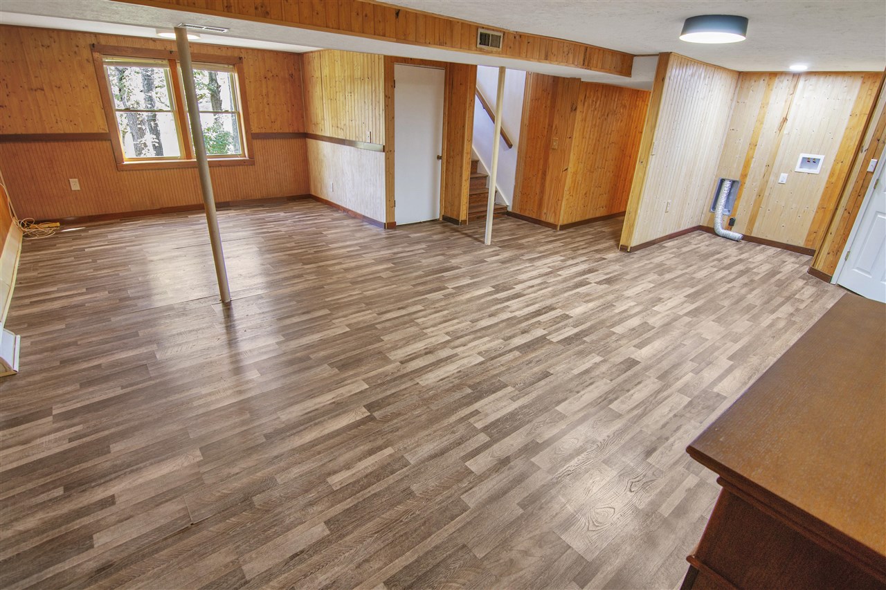 Glasgow, Kentucky 42141, United States, 4 Bedrooms Bedrooms, ,2 BathroomsBathrooms,Residential,Active,232778