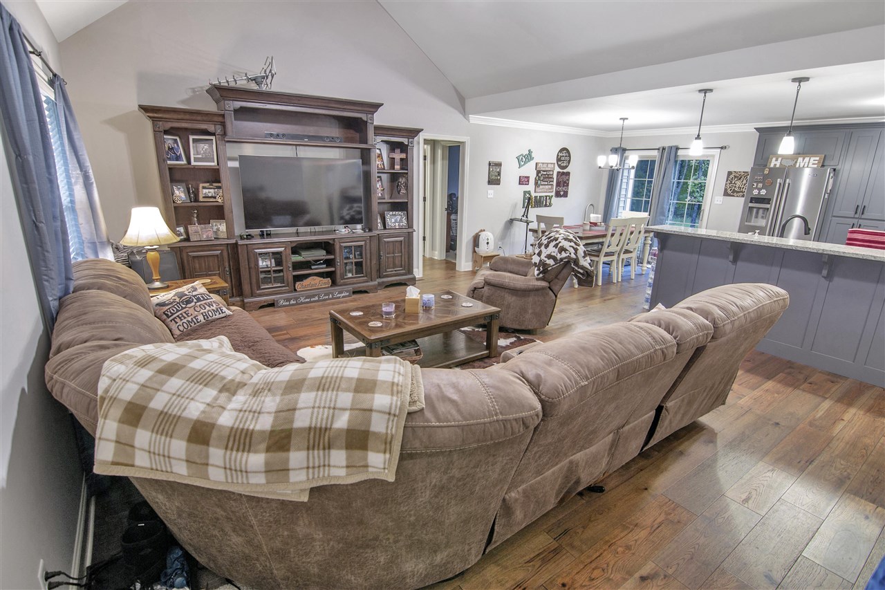 Rockfield, Kentucky 42274, United States, 3 Bedrooms Bedrooms, ,2 BathroomsBathrooms,Residential,Active,237037