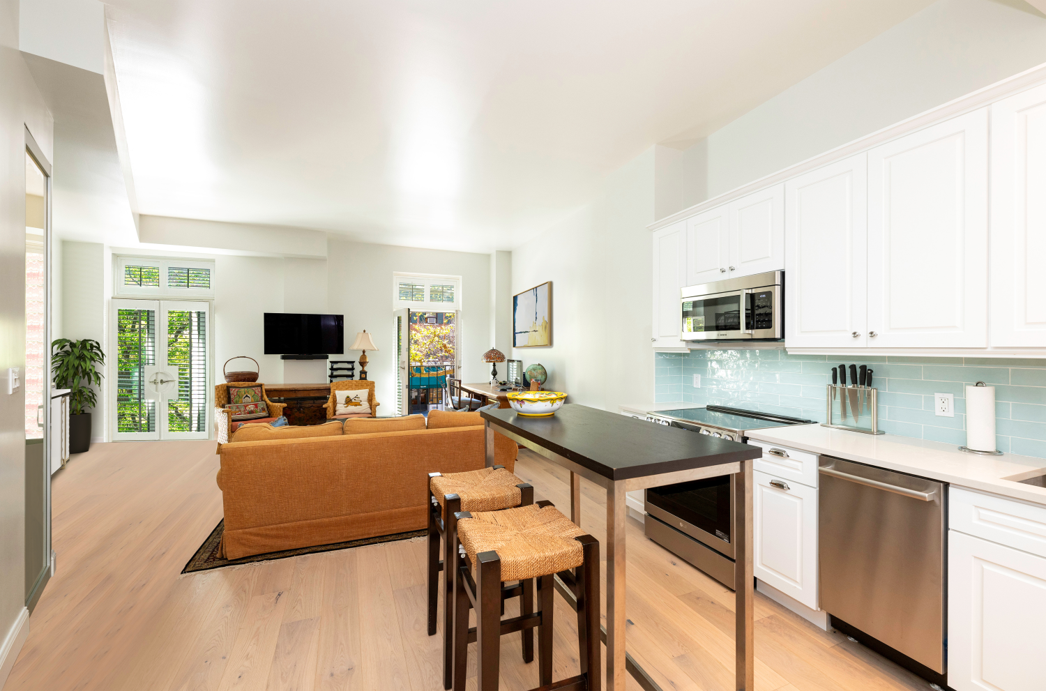 New York City, New York 10014, United States, ,2 BathroomsBathrooms,Residential,Active,42551