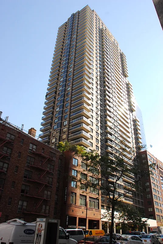 New York City, New York 10021, United States, 2 Bedrooms Bedrooms, ,2 BathroomsBathrooms,Residential,Active,64828