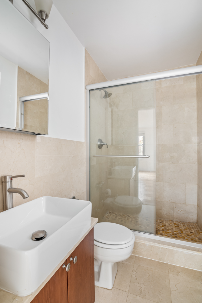 New York City, New York 10021, United States, 2 Bedrooms Bedrooms, ,2 BathroomsBathrooms,Residential,Active,28802