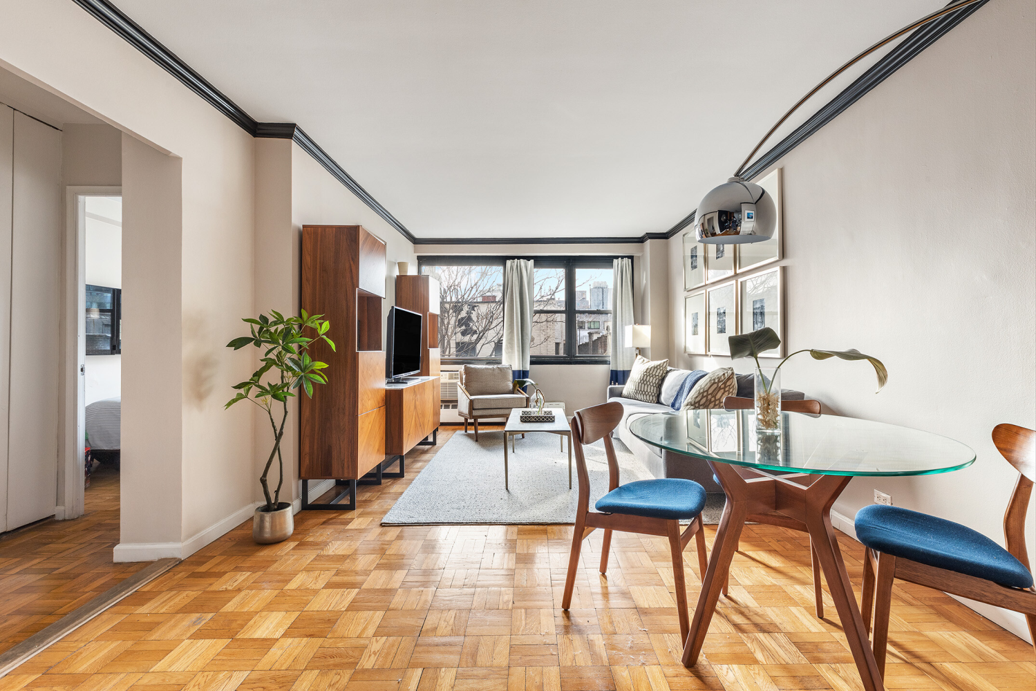 New York City, New York 10003, United States, 1 Bedroom Bedrooms, ,1 BathroomBathrooms,Residential,Active,24240