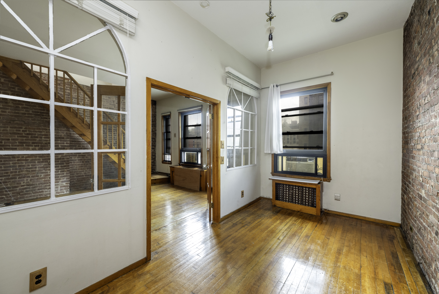 New York City, New York 10024, United States, 2 Bedrooms Bedrooms, ,2 BathroomsBathrooms,Residential,Active,47118