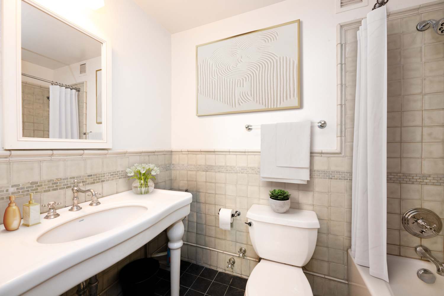 New York City, New York 10013, United States, 3 Bedrooms Bedrooms, ,2 BathroomsBathrooms,Residential,Pending,56128