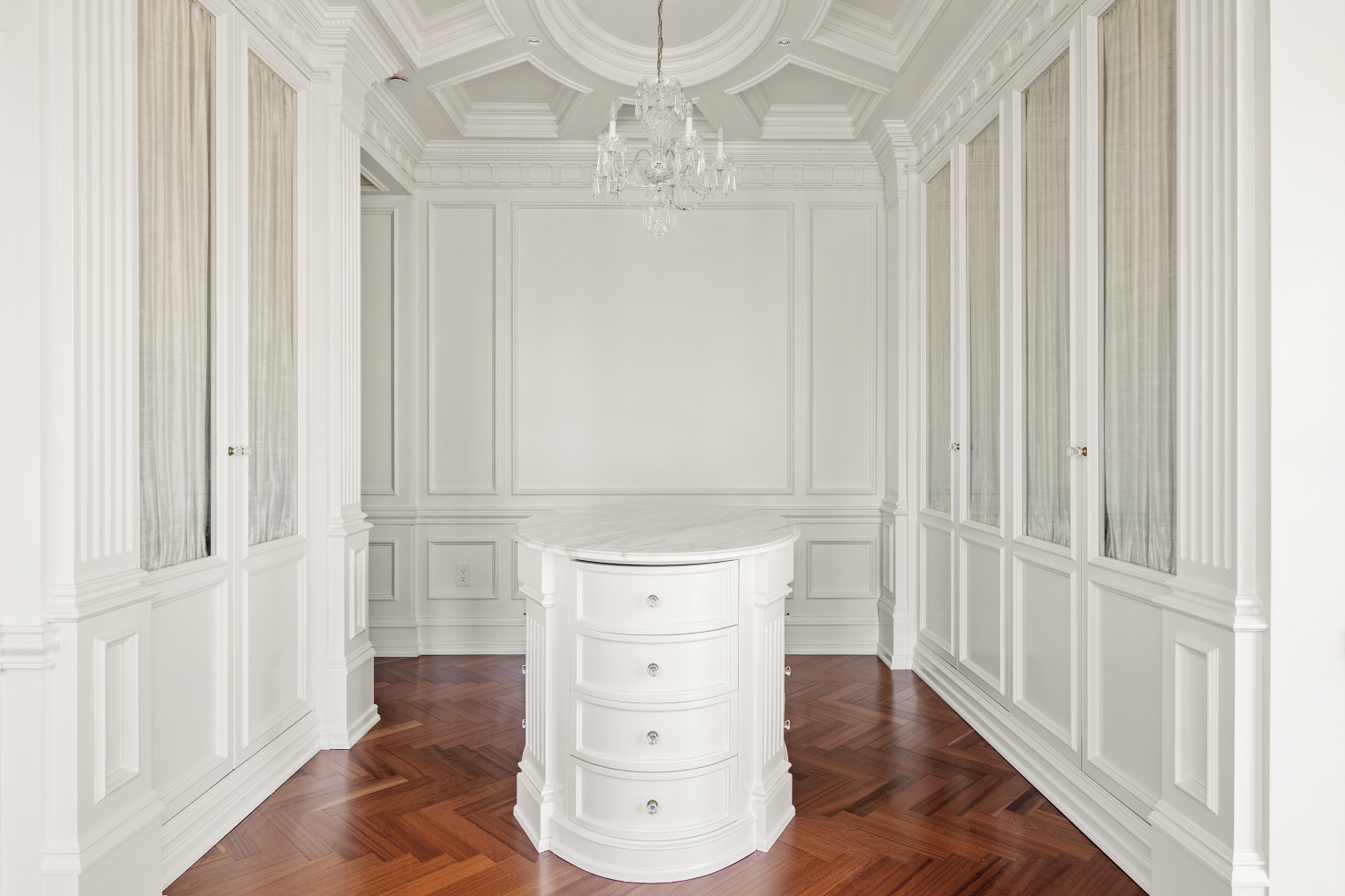 New York City, New York 10022, United States, 5 Bedrooms Bedrooms, ,5 BathroomsBathrooms,Residential,Pending,56671