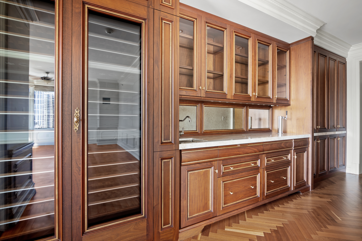 New York City, New York 10022, United States, 5 Bedrooms Bedrooms, ,5 BathroomsBathrooms,Residential,Pending,56671