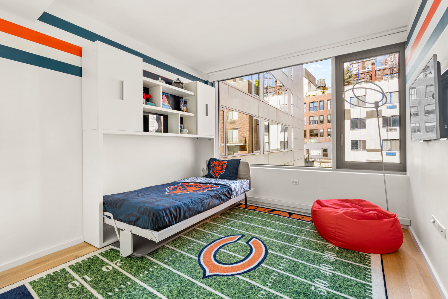 New York City, New York 10019, United States, 5 Bedrooms Bedrooms, ,4 BathroomsBathrooms,Residential,Active,235904