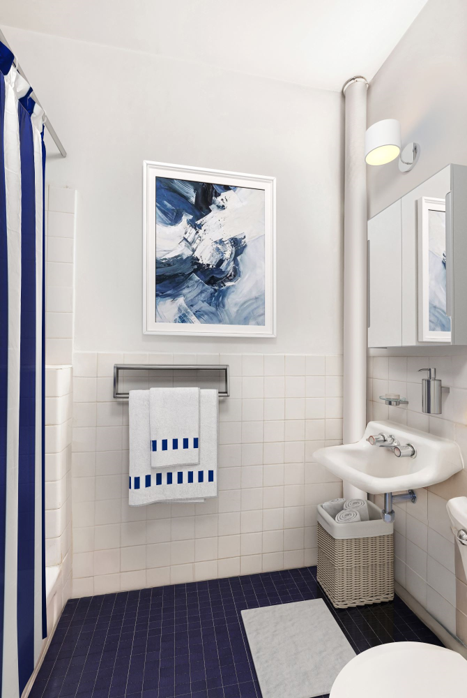 New York City, New York 10036, United States, 1 Bedroom Bedrooms, ,1 BathroomBathrooms,Residential,Active,84147