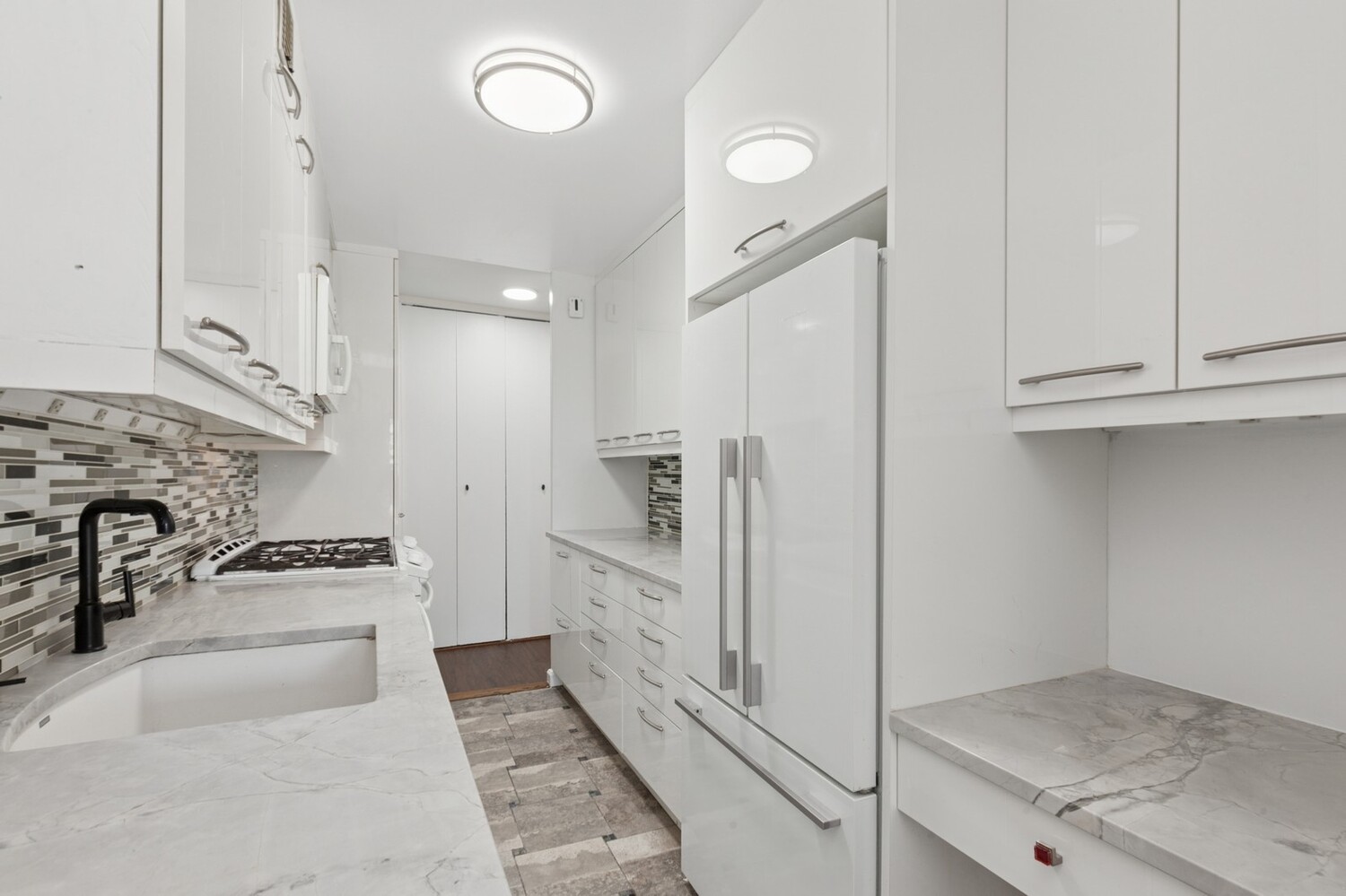 New York City, New York 10021, United States, 2 Bedrooms Bedrooms, ,1 BathroomBathrooms,Residential,Active,166011