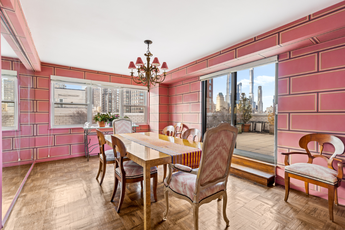 New York City, New York 10065, United States, 4 Bedrooms Bedrooms, ,3 BathroomsBathrooms,Residential,Active,79009