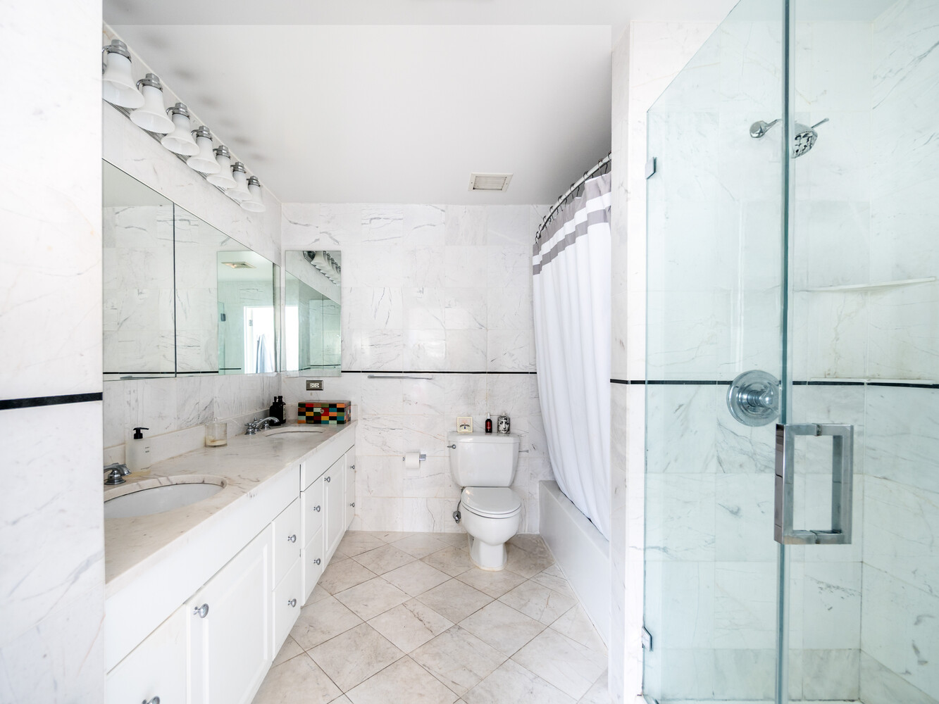 New York City, New York 10007, United States, 3 Bedrooms Bedrooms, ,5 BathroomsBathrooms,Residential,Active,241263