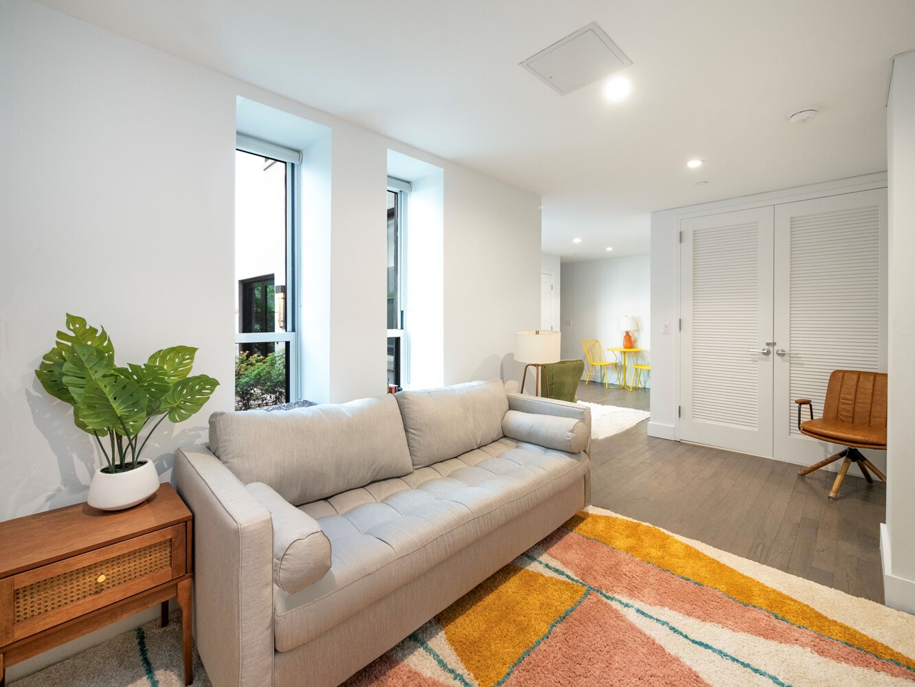 New York City, New York 10019, United States, 1 Bedroom Bedrooms, ,1 BathroomBathrooms,Residential,Active,211766