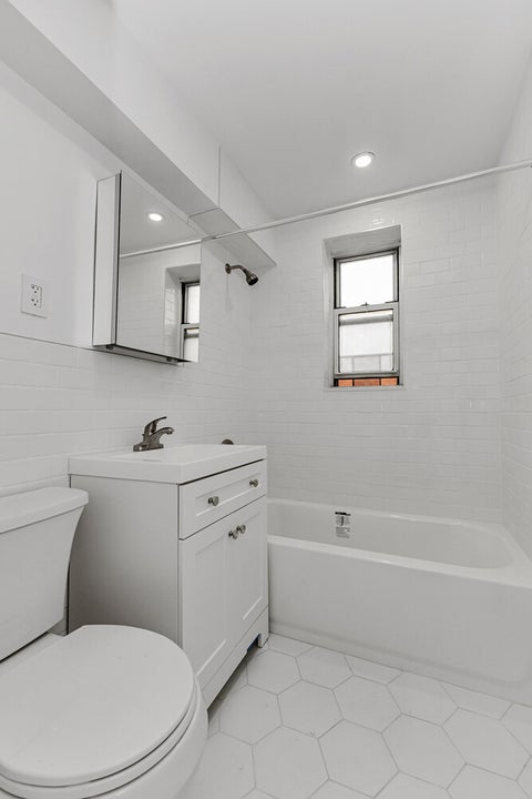 Photo of 65-35 YELLOWSTONE Boulevard #6F, Queens, NY 11375 (MLS # RLS20113160)