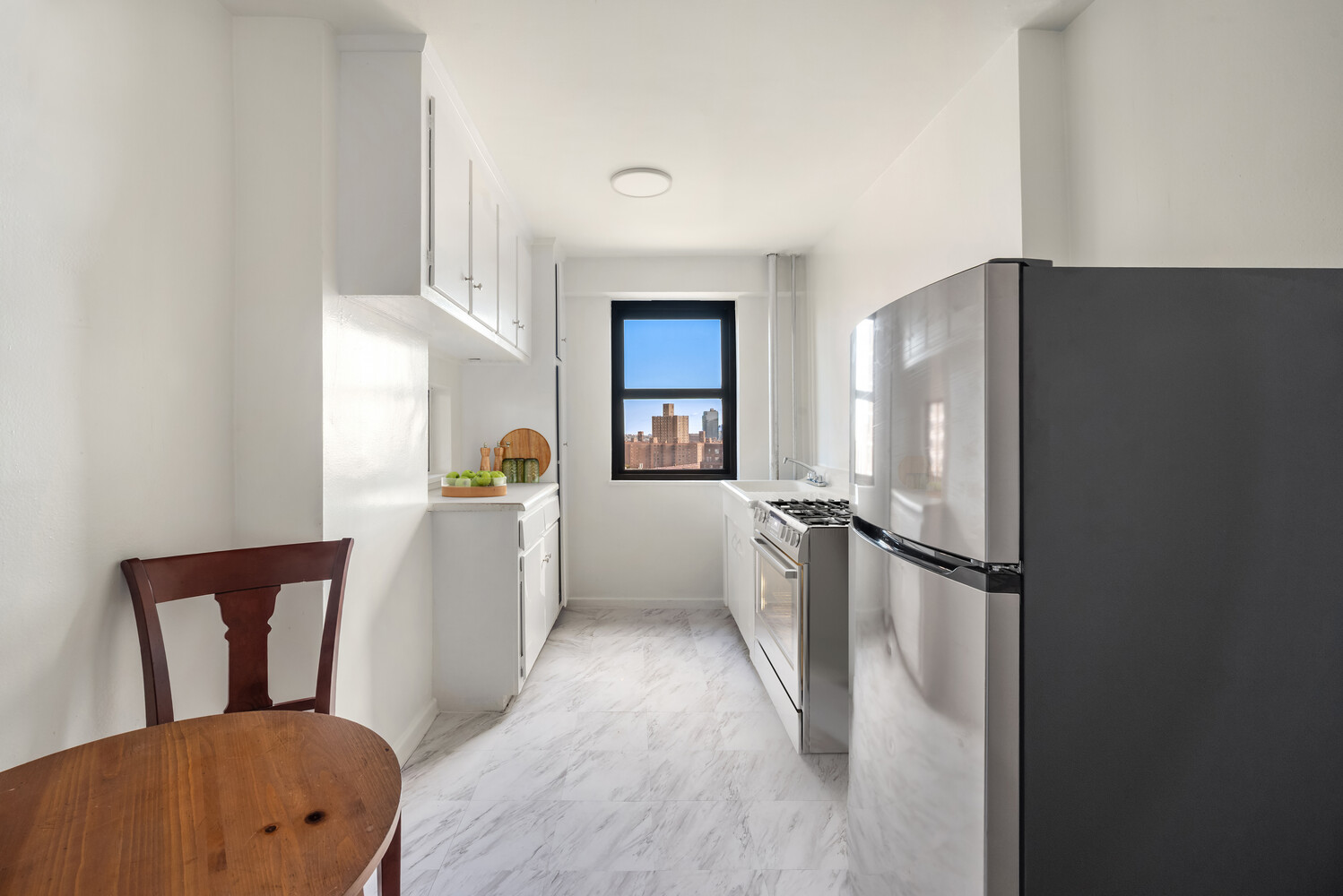 New York City, New York 10002, United States, 1 Bedroom Bedrooms, ,1 BathroomBathrooms,Residential,Active,233014