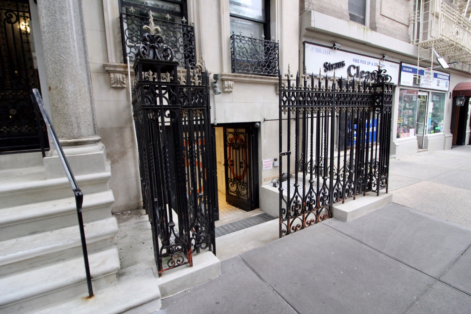 New York City, New York 10024, United States, ,1 BathroomBathrooms,Residential,Active,107405