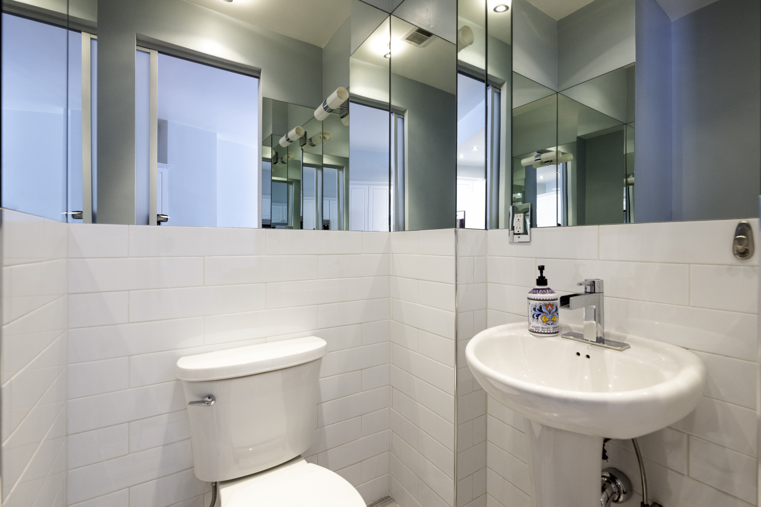 New York City, New York 10014, United States, ,1 BathroomBathrooms,Residential,Active,78984