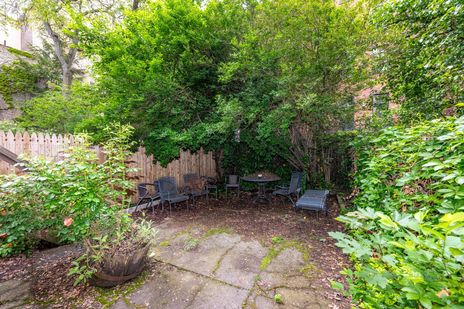 New York City, New York 10014, United States, 5 Bedrooms Bedrooms, ,3 BathroomsBathrooms,Residential,Active,79021