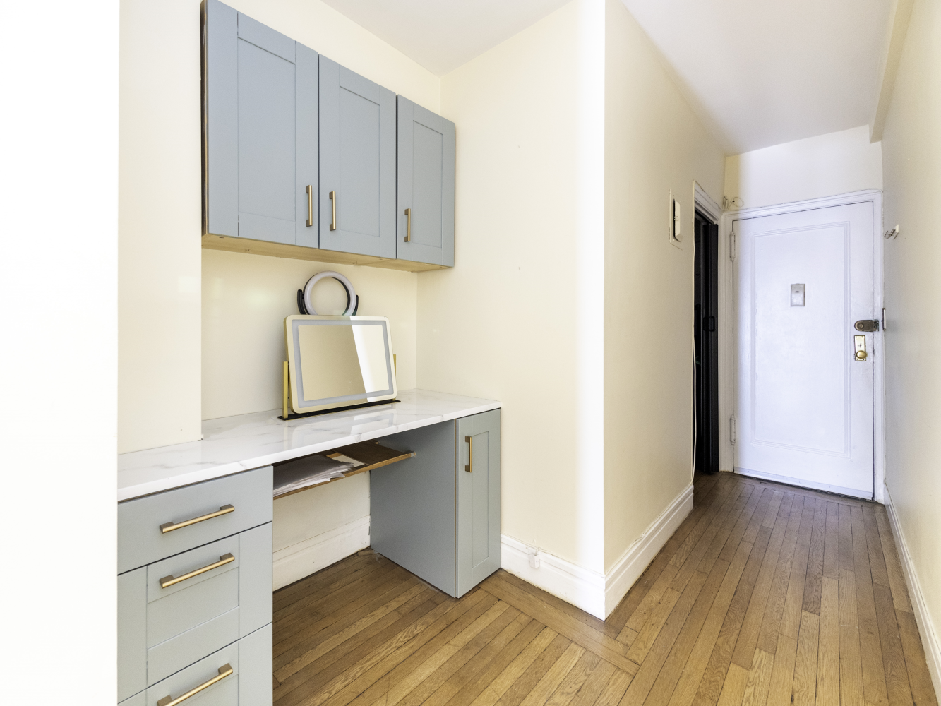 New York City, New York 10036, United States, 1 Bedroom Bedrooms, ,1 BathroomBathrooms,Residential,Active,78993